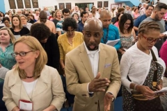 A capacity crowd worshiped at Iglesia Presbiteriana de Puerto Nuevo, welcoming members of the Committee on the Office of the General Assembly and Presbyterian Mission Agency Board and PC(USA) staff to Puerto Rico. (Photo by Gregg Brekke)